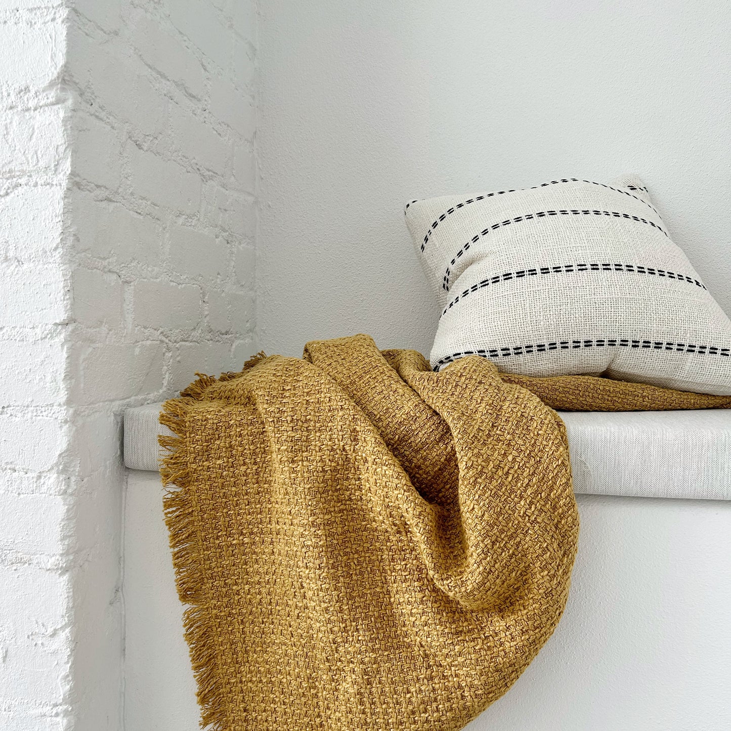 Lucca Cushion
