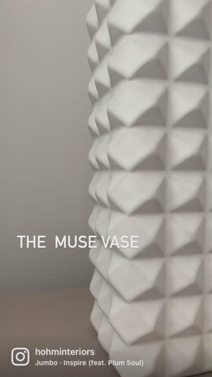 Muse Vase